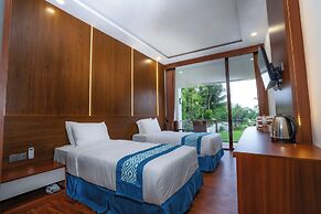 Nirvana Hotel Resort Tetebatu