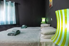 Lovely 13-bed Complex on Cape Point Beach, Bakau