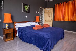 Lovely 13-bed Complex on Cape Point Beach, Bakau