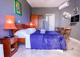 Lovely 13-bed Complex on Cape Point Beach, Bakau