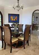 El Castillo Tropical