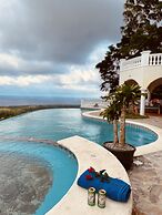 El Castillo Tropical