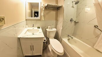 Maple Leaf Inn & Suites