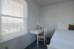 The Gull Oceanside Inn & Motel