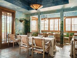 Orchard Hill