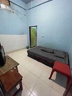 EXPRESS O 91669 Kost Amel Near Taman Mattirotasi