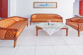 OYO 92337 Wisma Arwini Syariah Near Benteng Balangnipa