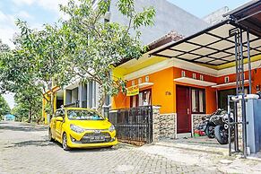 OYO Life 91931 Permata Brantas Syariah Homestay