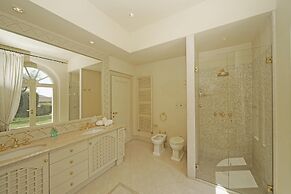 Villa San Carlo in Ro