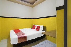 OYO 92040 Superstar Kost Dan Homestay