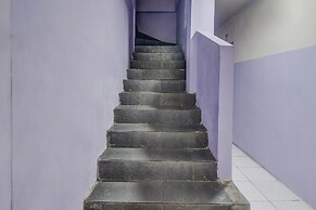 OYO 92040 Superstar Kost Dan Homestay