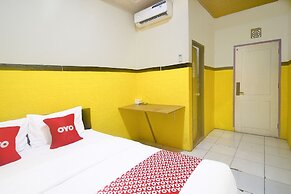 OYO 92040 Superstar Kost Dan Homestay