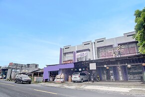 OYO 92040 Superstar Kost Dan Homestay