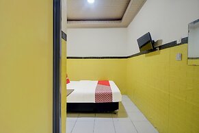 OYO 92040 Superstar Kost Dan Homestay