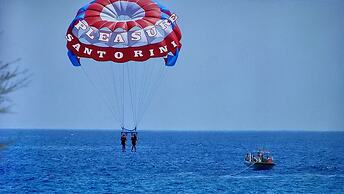 Cycladic Pleasure Houses by the Sea