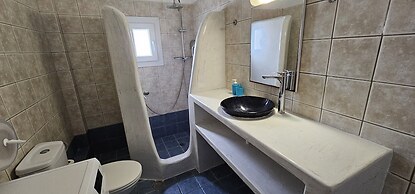 Cycladic Pleasure Houses by the Sea