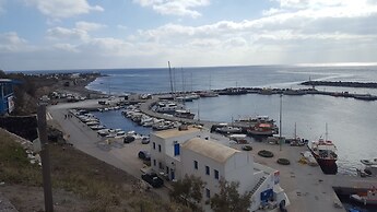 Cycladic Pleasure Houses by the Sea