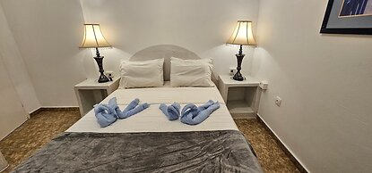 Cycladic Pleasure Houses by the Sea