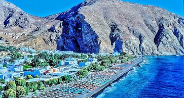 Cycladic Pleasure Houses by the Sea