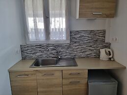 Cycladic Pleasure Houses by the Sea