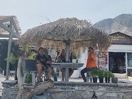 Cycladic Pleasure Houses by the Sea