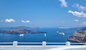 Cycladic Pleasure Houses by the Sea