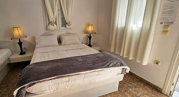 Cycladic Pleasure Houses by the Sea