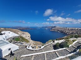 Cycladic Pleasure Houses by the Sea