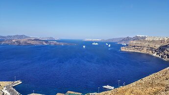 Cycladic Pleasure Houses by the Sea
