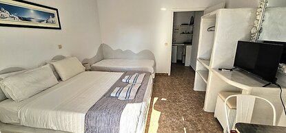 Cycladic Pleasure Houses by the Sea