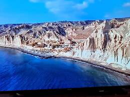 Cycladic Pleasure Houses by the Sea