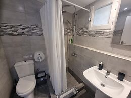 Cycladic Pleasure Houses by the Sea