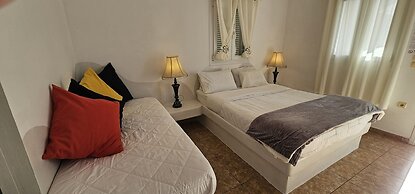 Cycladic Pleasure Houses by the Sea