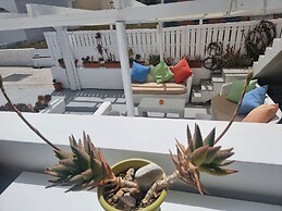 Cycladic Pleasure Houses by the Sea