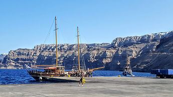Cycladic Pleasure Houses by the Sea