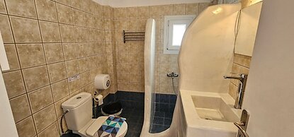 Cycladic Pleasure Houses by the Sea