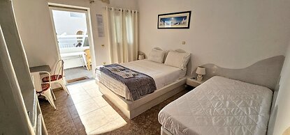 Cycladic Pleasure Houses by the Sea