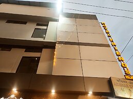 Hotel Friends Palace