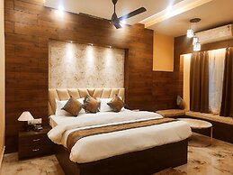 Hotel Friends Palace