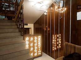 Hotel Friends Palace