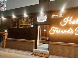 Hotel Friends Palace