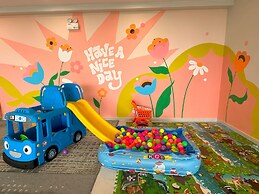 The Emerald Golf View