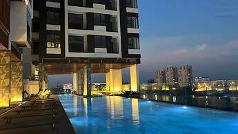 The Emerald Golf View