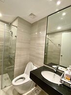 The Emerald Golf View