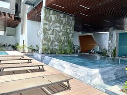 The Emerald Golf View