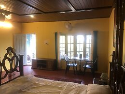 Manikkal Bungalow Uphill Cottage Large