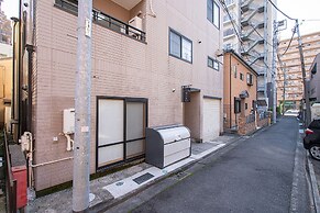 ZAITO Tokyo Luna Lane Economy Inn