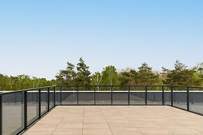 Shellter Apartment by Renters Prestige