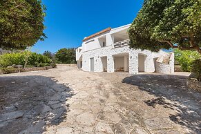 3366 Villa Amoenitas by Perle di Puglia