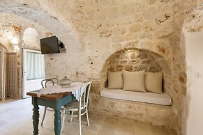 3360 Trulli Pangi by Perle di Puglia